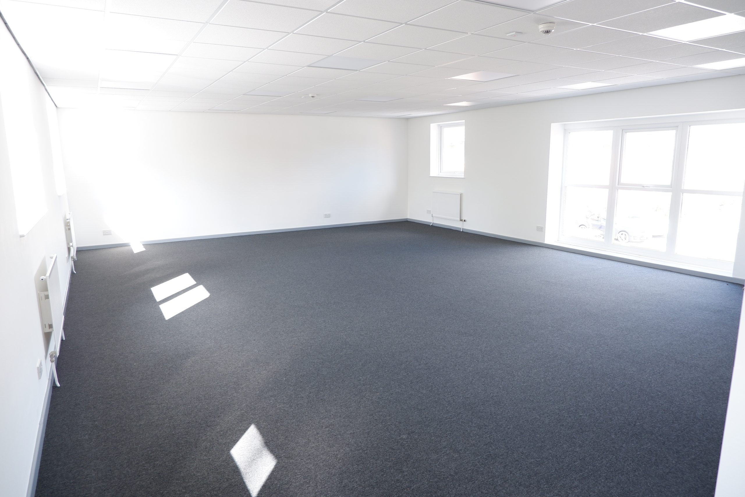 Office in Leicester - photo 3